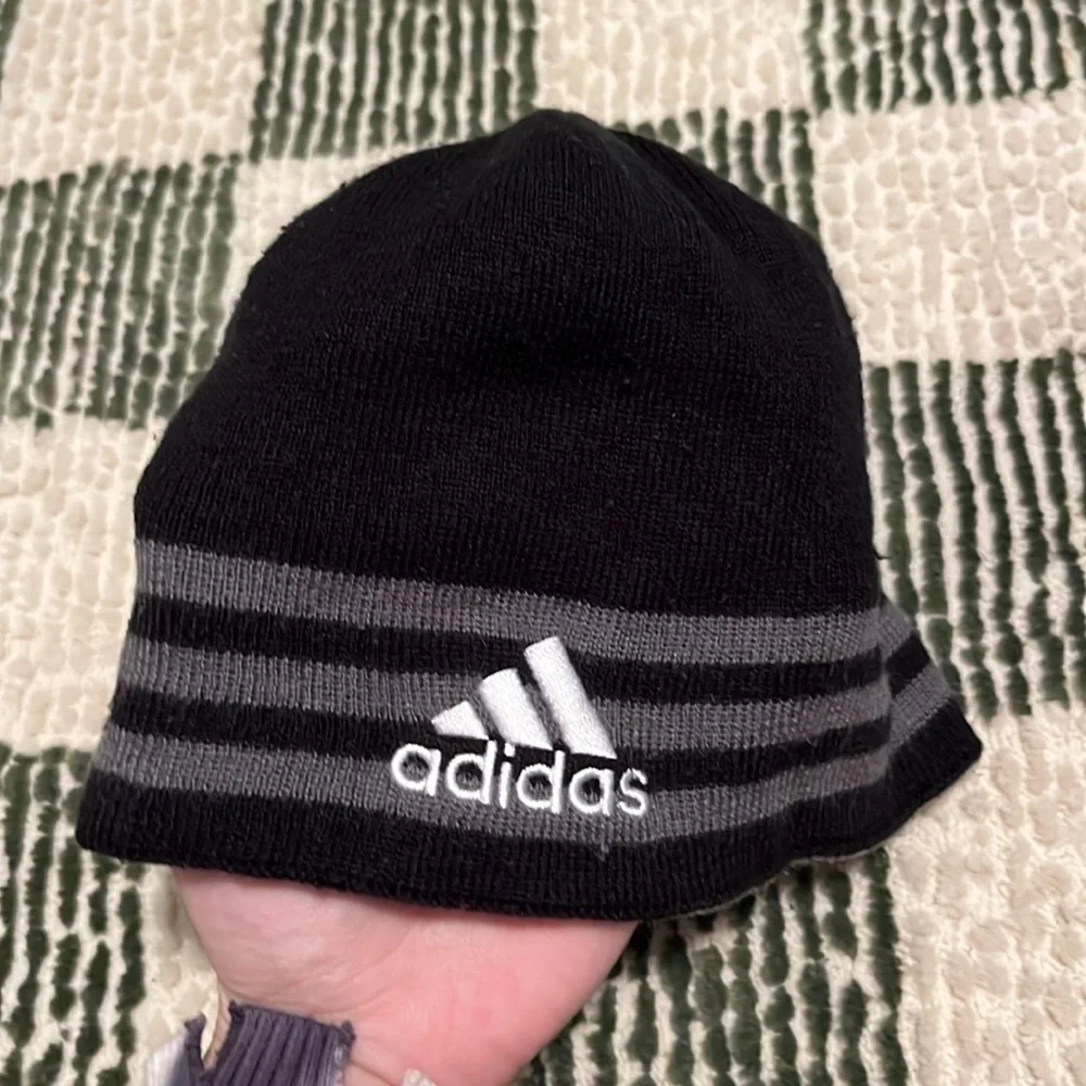 Adidas boys black and gray beanie